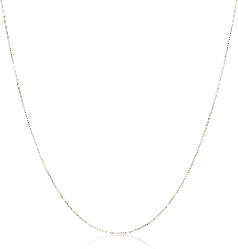 Collar de cadena fina de 0,8 mm en plata o oro amarillo de ley de Amazon Essentials