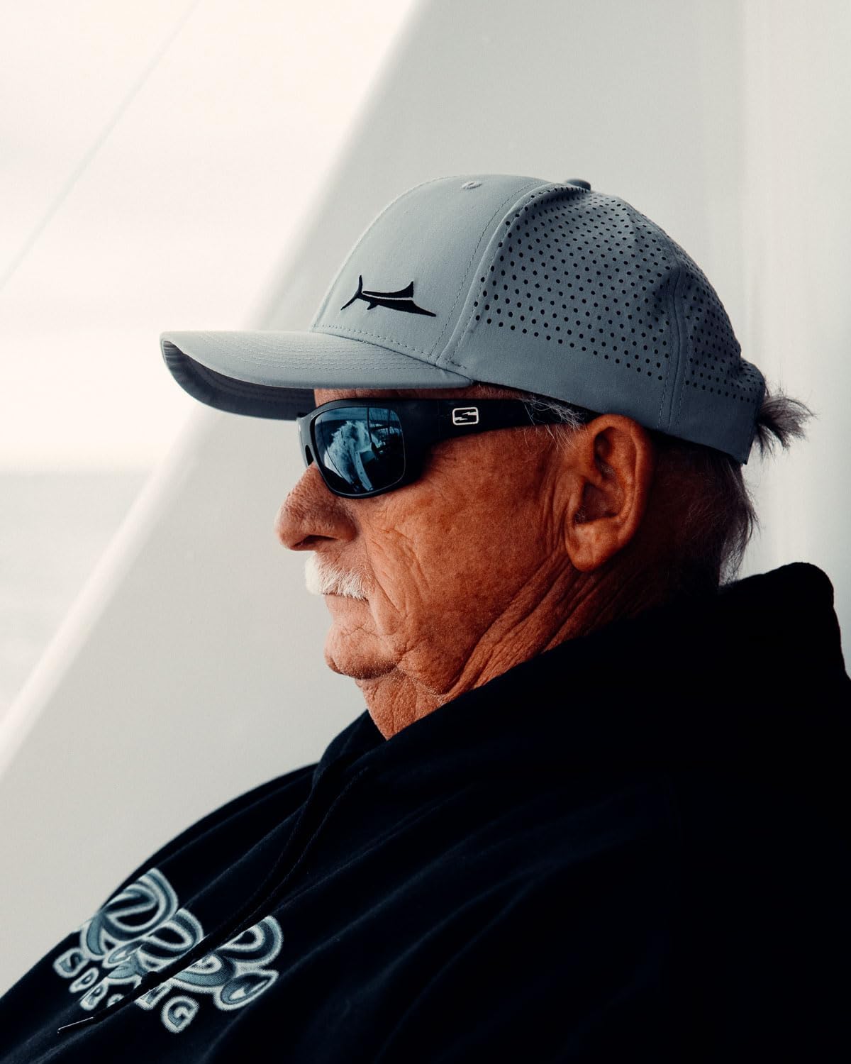 Gear Tournament Lay Day Hat Lightweight Performance Headwear for Big Game Offshore Fishing