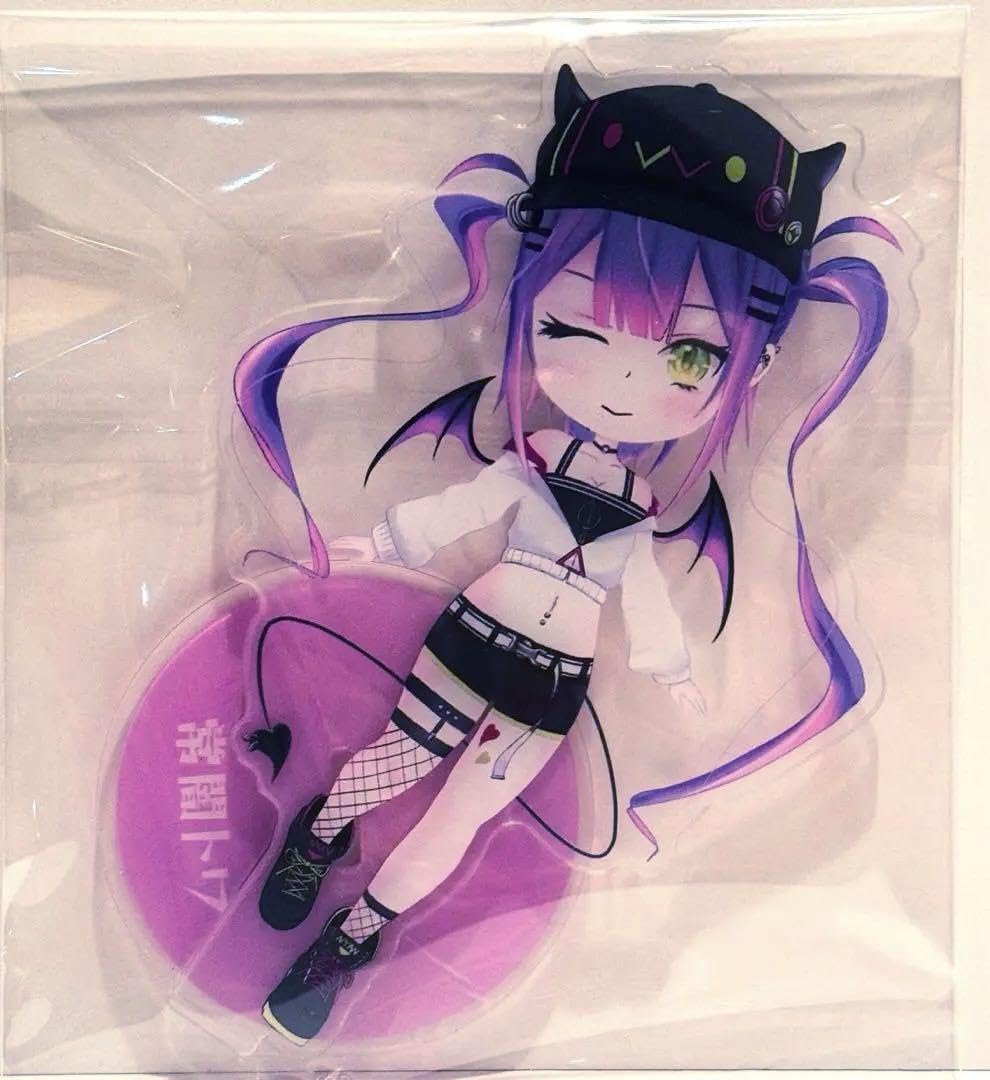 Amazon.co.jp: 常闇トワ アクリルスタンド : おもちゃ