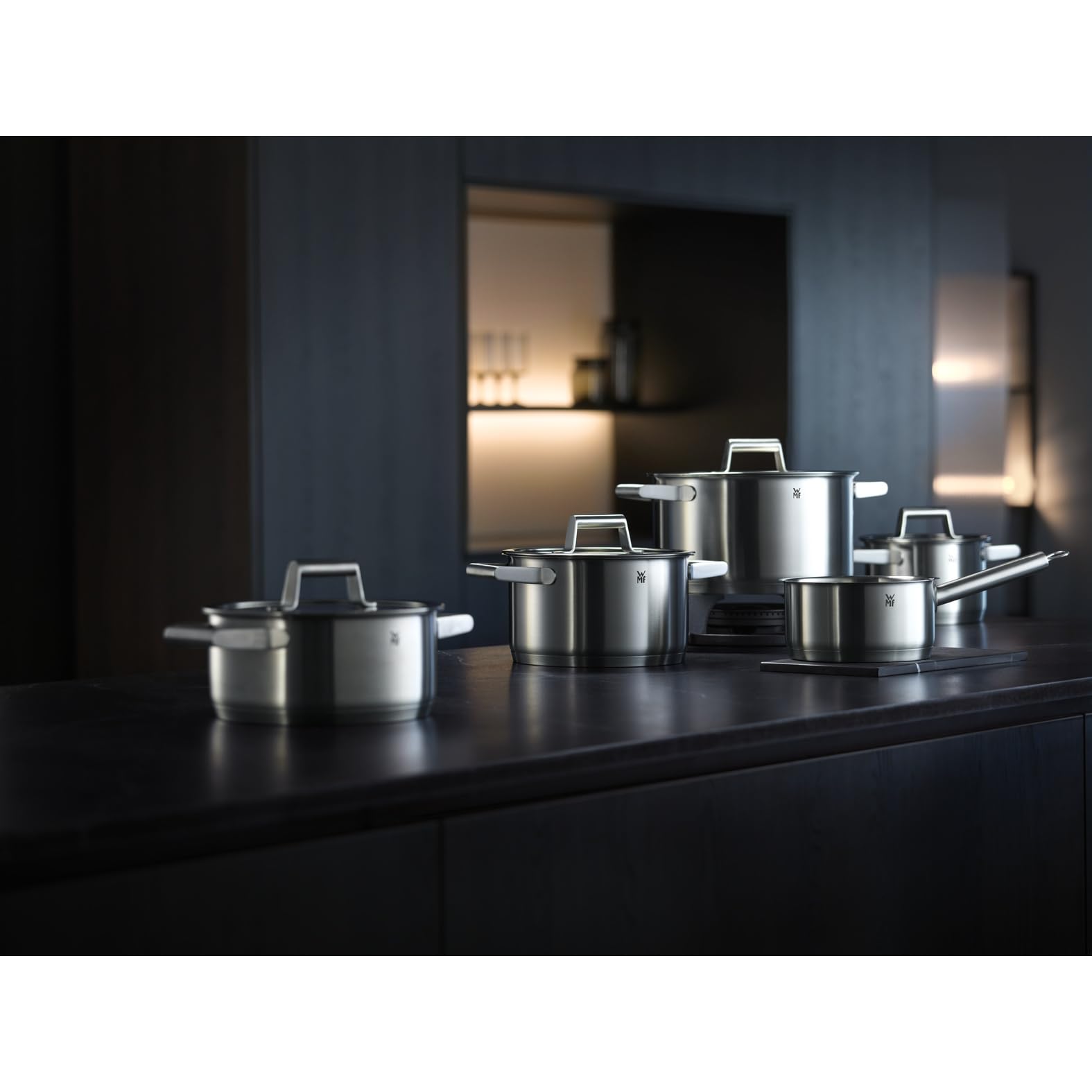 WMF Comfort Line Topfset Induktion 5-teilig, Kochtopf Set mit Glasdeckel, Cromargan Edelstahl mattiert, Skalierung, Induktions Töpfe Set stapelbar, unbeschichtet
