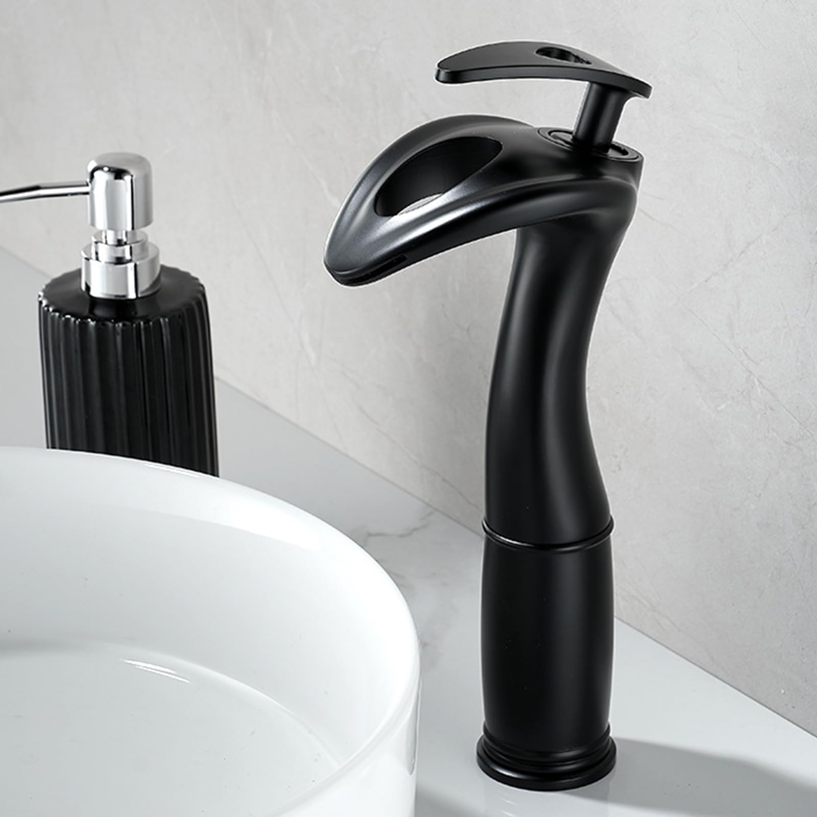 Robinet de lavabo cascade noir pour vasque à poser moderne - Mitigeur haut eau chaude froide