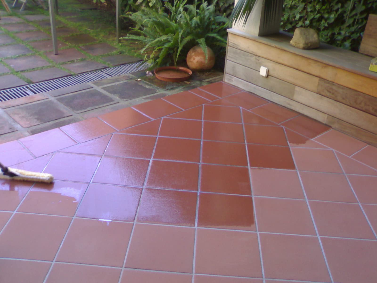 Protector con Brillo para Suelos de Hormigón, Barro, Terrazo, Hormigón Impreso, Gres, Envase 5 Litros