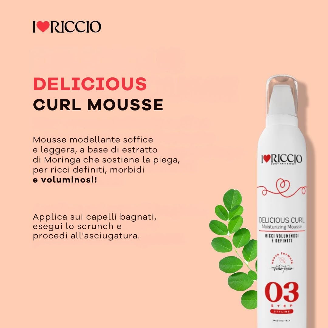 I Love Riccio Delicious Curl Moisturizing Crema in Mousse, Idratante Per Capelli Ricci, Definisce e Volumizza, Protegge da Calore del Phon e Umidità, 300 ml