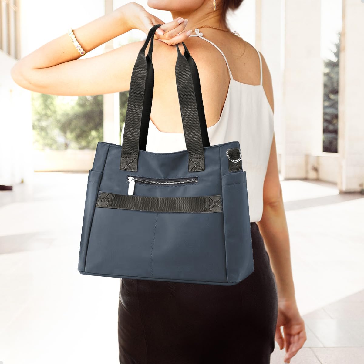 Bolsa Feminina Ombro Transversal com Zíper Moda Trabalho Passeio em promoção! Veja a oferta e mais achadinhos de Bolsas 5 Hoje é o melhor dia para comprar Bolsa Feminina Ombro Transversal com Zíper Moda Trabalho Passeio com aquele preço maroto! Promoção! Aproveite a oferta! 5