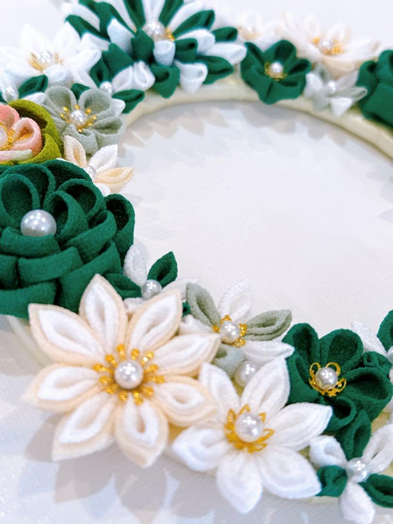 Amazon.co.jp: つまみ細工リース No.42 緑リース : ホビー