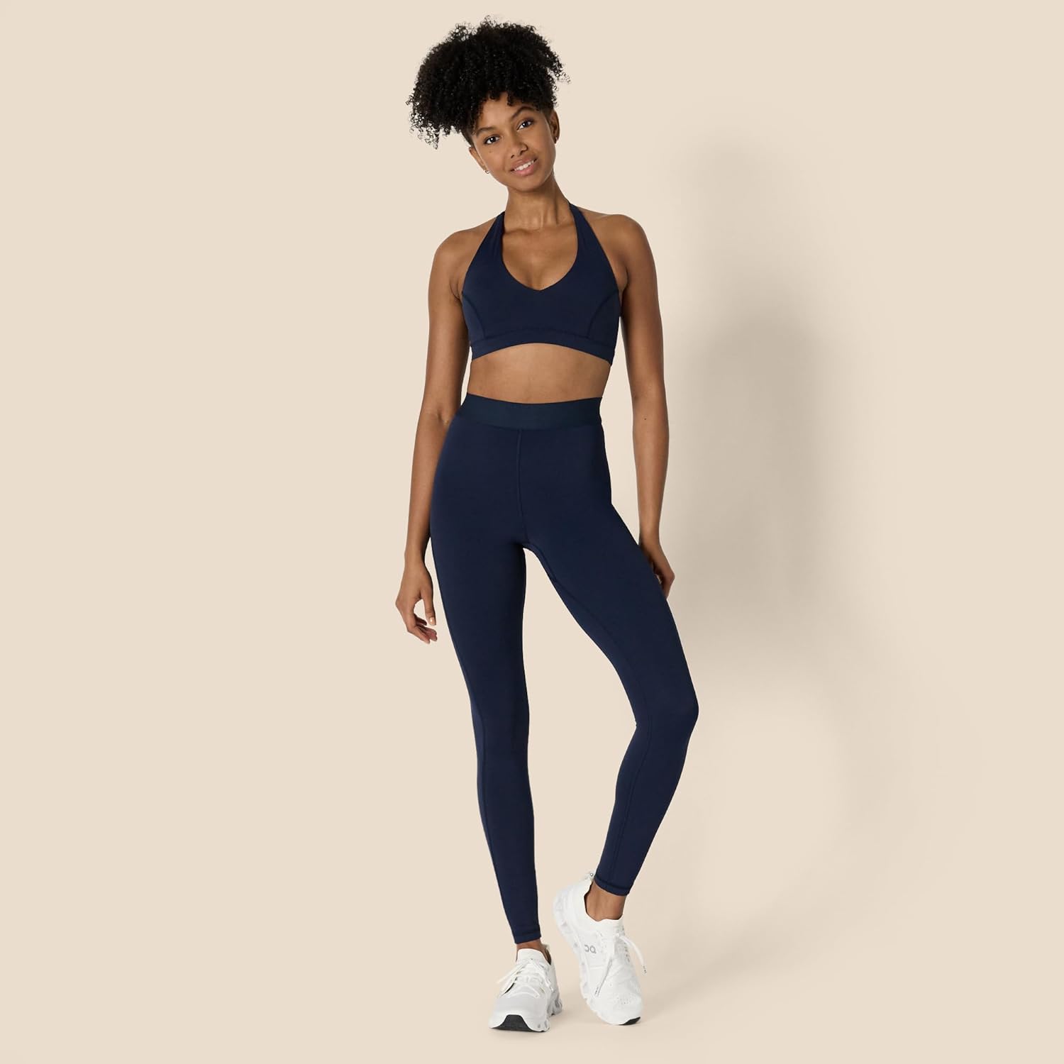 Amazon Essentials Women's Active FormFlex Buttery Soft Light Support Halter V-Neck Sports Bra - Image 5