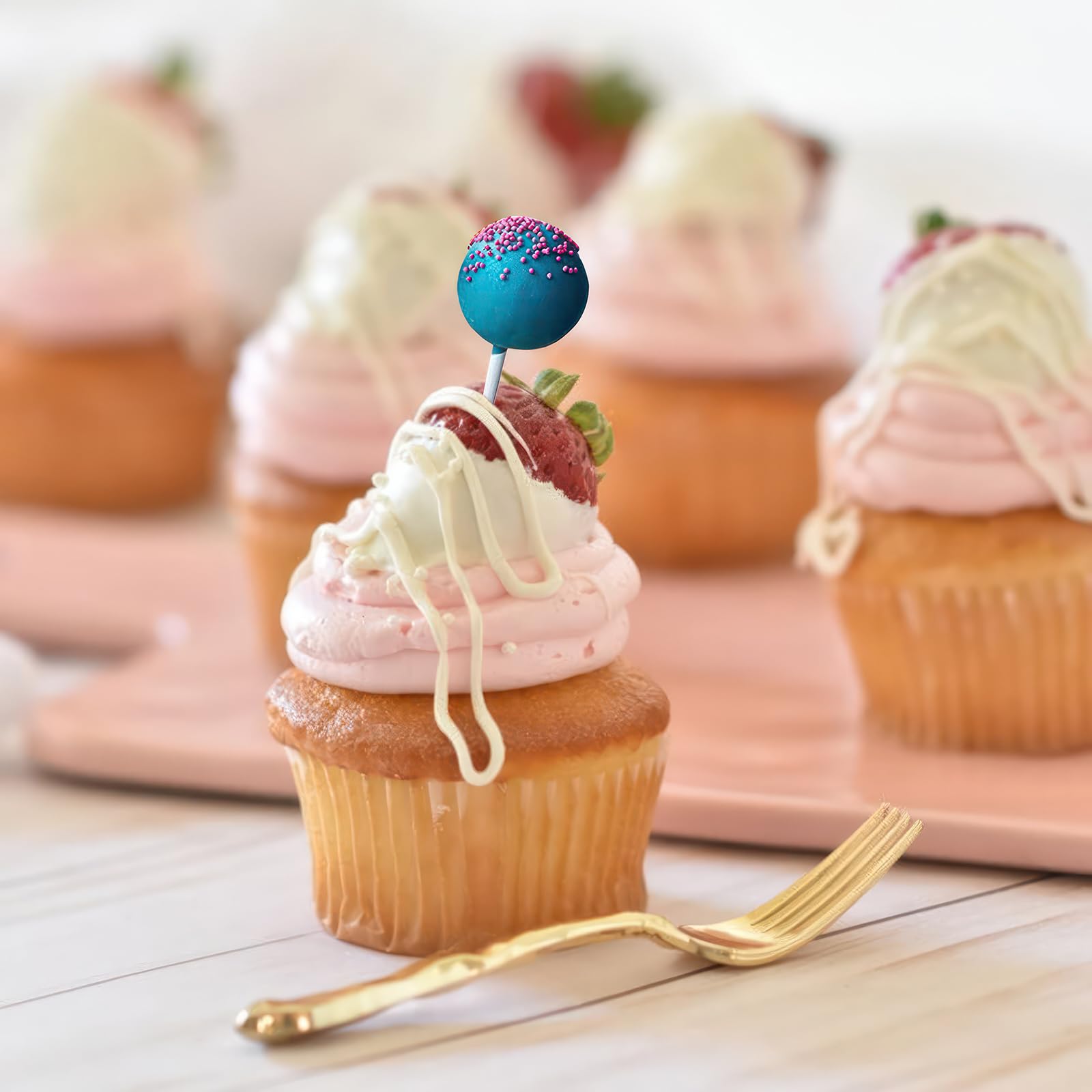 Kit de 302 moules à cake pop avec 1 support à sucettes, 1 ensemble de moules en silicone, 100 bâtons et sacs, 100 nœuds papillon dorés pour enfants et adultes