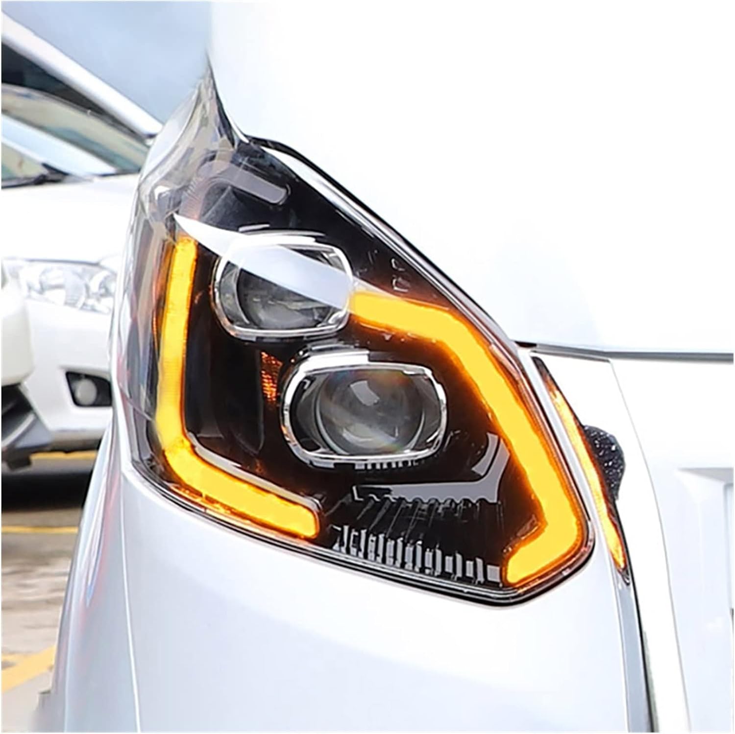 トランジットヘッドライトアセンブリの変更に対応し、ダイナミック LED 