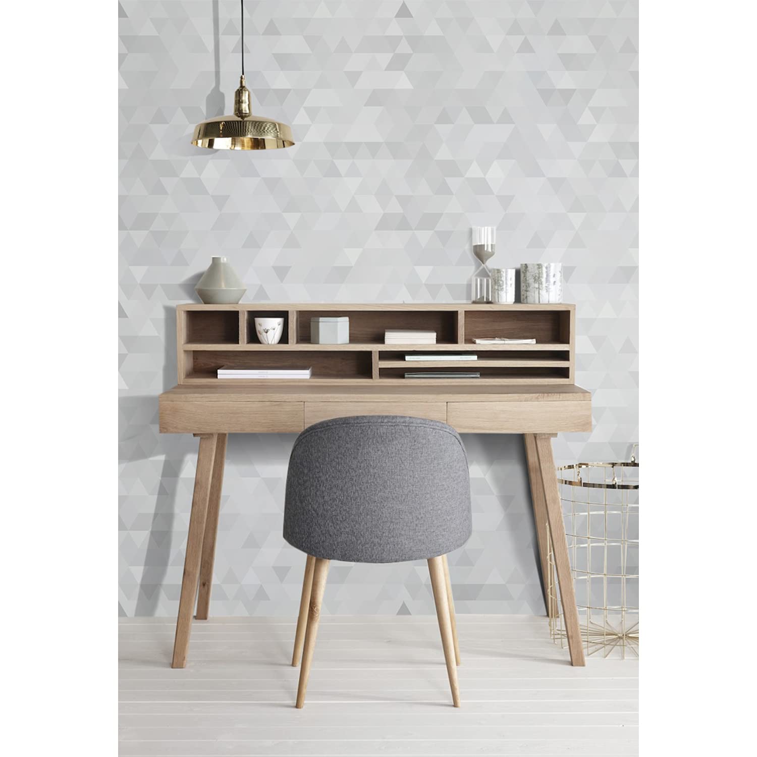 Papier peint géométrie de triangles légers pour rénover mur et meuble abîmé