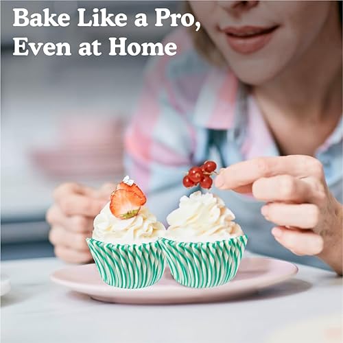 Vista 206 de Regency Wraps Vasos para hornear de grado profesional a prueba de grasa, paquete de 40 unidades, revestimientos estándar, lunares azul cobalto