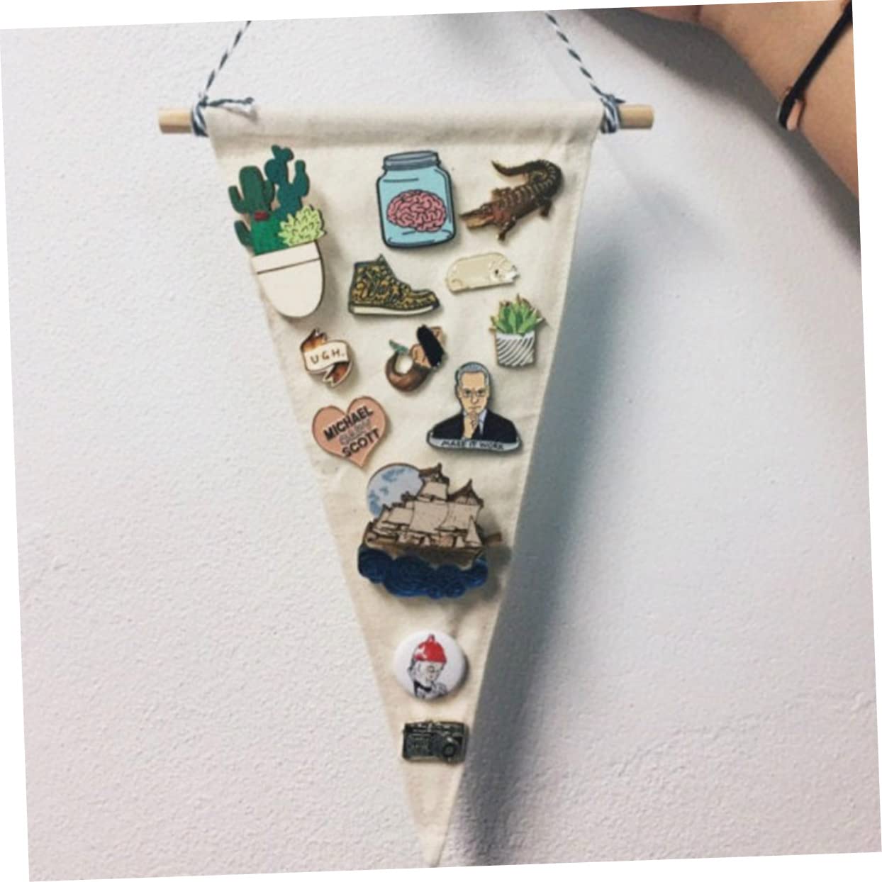 VILLCASE Pin Collection Showcase 2pcs Brooch Badge Holder Enamel Pin Display Wall Art