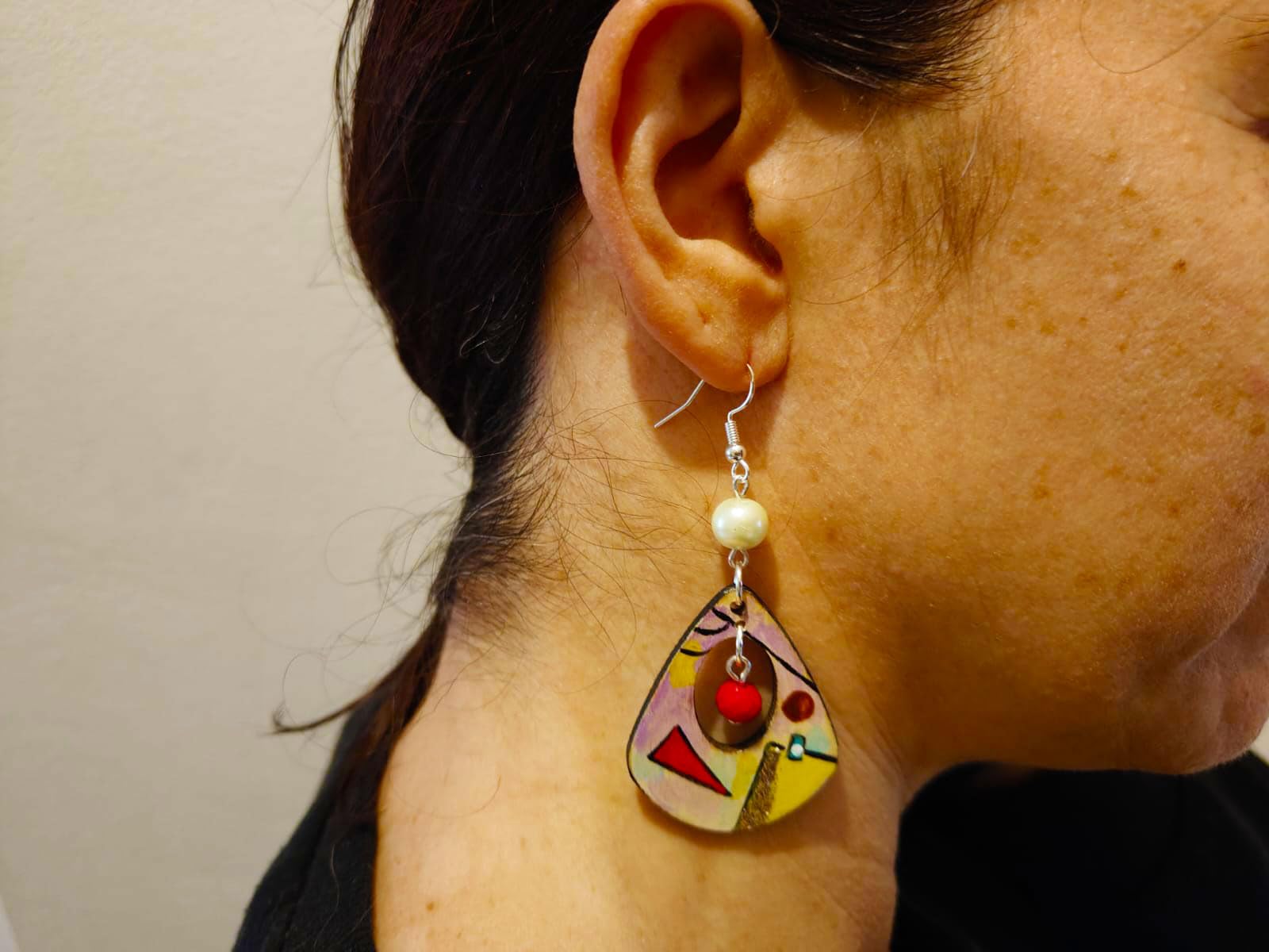 Boucles d'oreilles peintes à la main - BLEU, JAUNE, ROUGE PAR KANDINSKIJ - Boucles d'oreilles pendantes pour femme, Bijoux en bois peint, Crochet en argent, Made in Italy, Bijoux pour femme, Artisanat