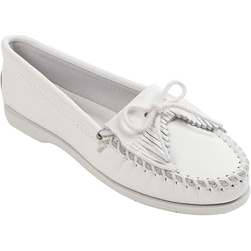Minnetonka Women's Kilty Unbeaded Moccasin