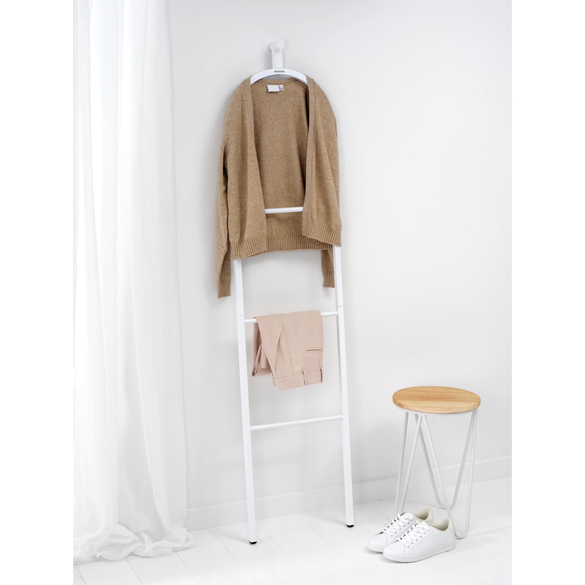 Brabantia Linn Dressboy- Appendiabiti multiuso - per appendere, arieggiare o asciugare - con gancio - Appendiabiti compatto - barra per indumenti o asciugamani - White