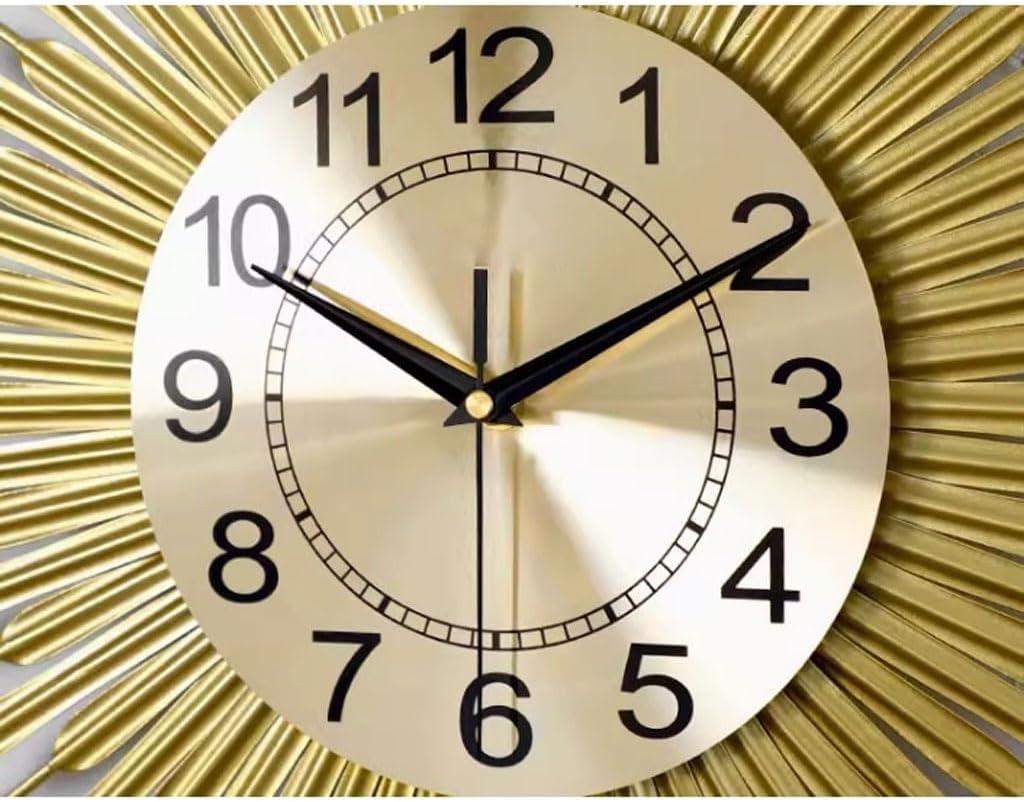 Wall Clock Metal Light Luxury Living Room Wall Clock Personality Atmosphere Home Clock Art Decoration Wall Clock Clock for Wall(Small)