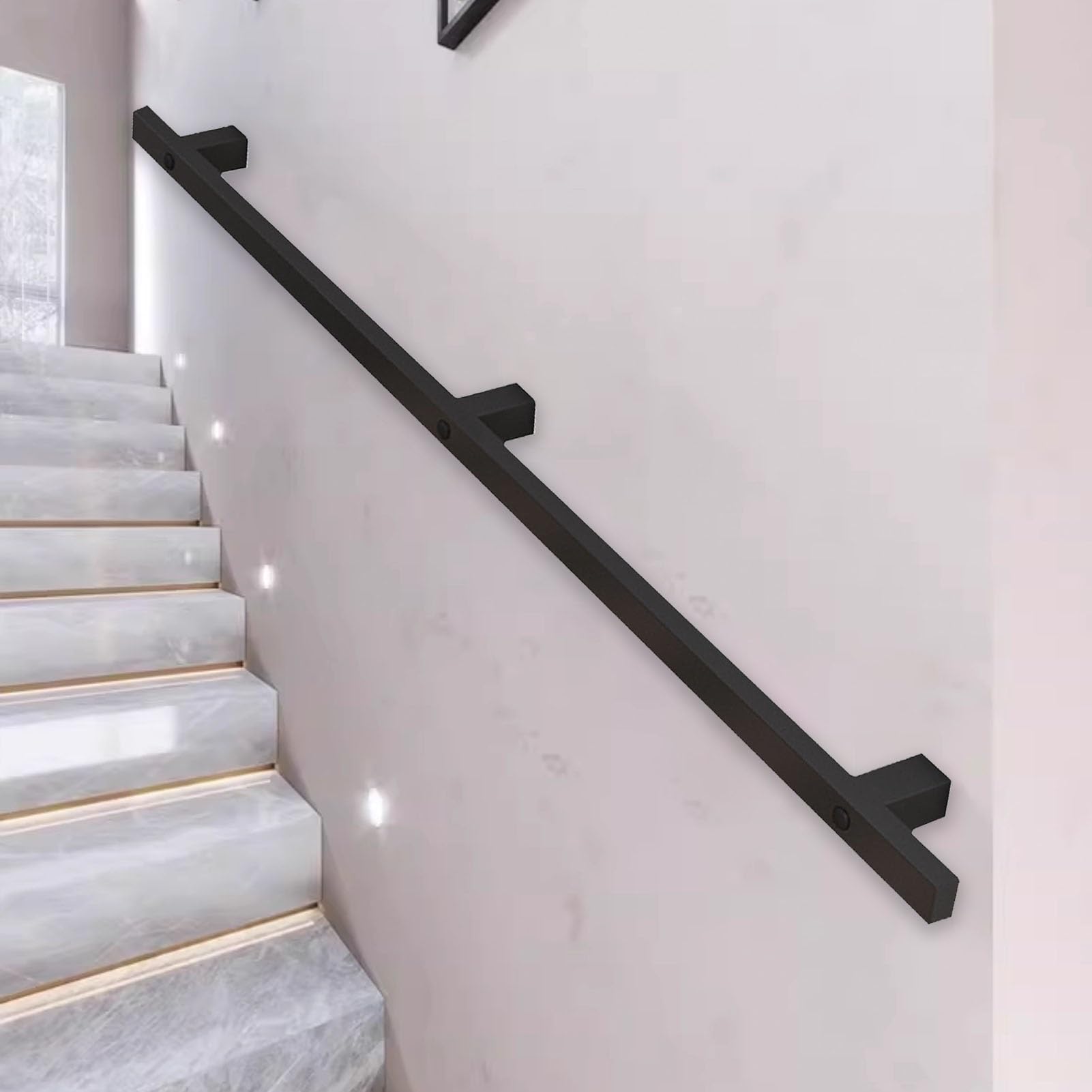 Rampe pour couloir et escalier extérieur en fer forgé ultra robuste