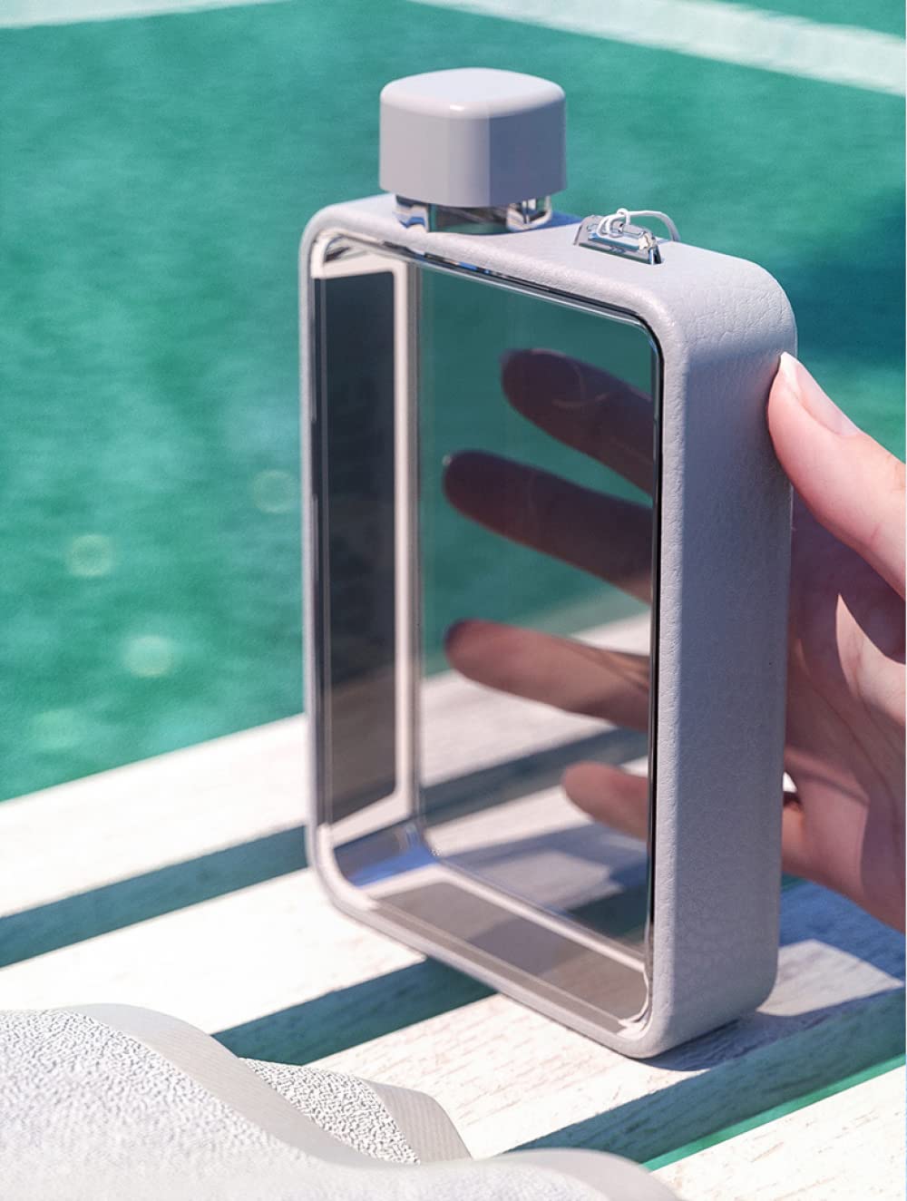GANDUNQIBotella De Agua Plana Deportiva, Taza De Viaje PortáTil A5, Botella De Agua Sellada A Prueba De Fugas, Material Seguro, Adecuado para Acampar, Gimnasio, Al Aire Libre-Grey