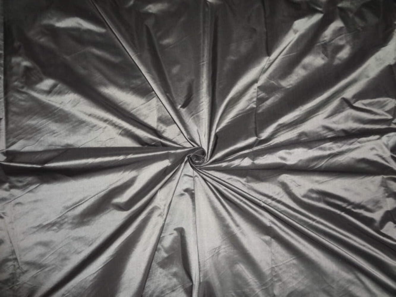 Taffetas en soie 21 mm acier glacé 137 cm de large pour haute couture