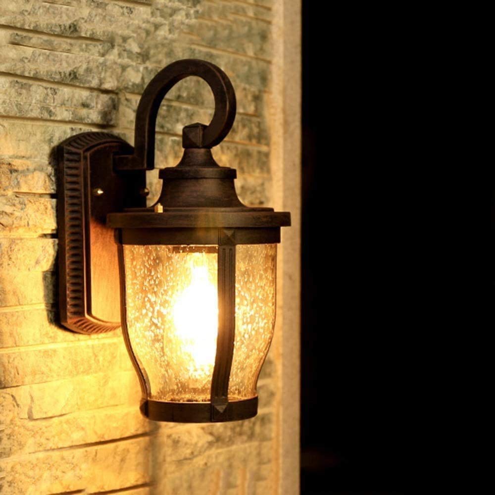 Europejska lampa ścienna zewnętrzna, wykończenie brązowe, idealna do willi, podwórza, korytarza, z wodoodpornym aluminiowo-metalowym lampionem z matowego szkła E27 do ogrodu lub tarasu.