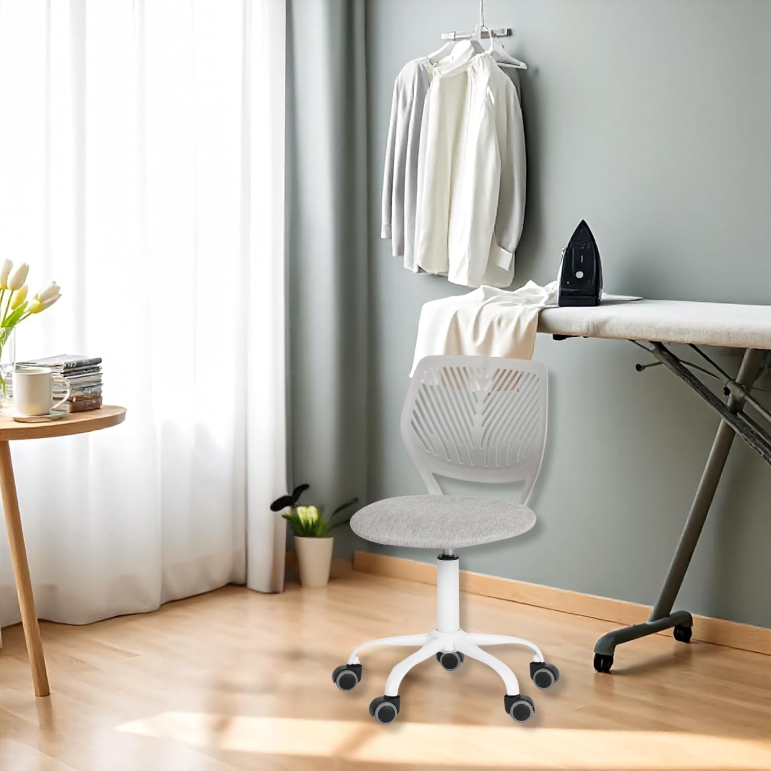 HOMYLIN 1 Stück Bügelstuhl mit Rollen, ergonomischer höhenverstellbarer Stuhl, perfekt für Bügelszene, Waschküche, Nähzimmer, Hellgrau