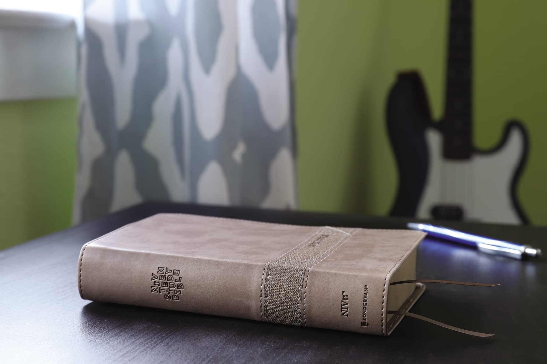 NIV Teen Study Bible: New International Version, Brown, Leathersoft, Comfort Print