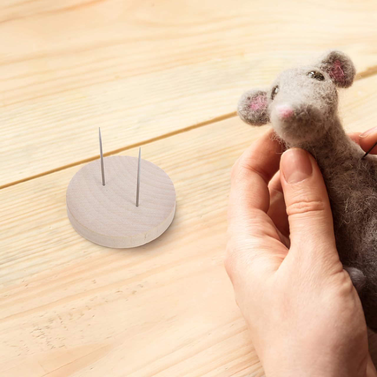 PRETYZOOM Supporto per Amigurumi in Legno, Set da 4 Doppi Aghi, Base Resistente per Uncinetto e Peluche