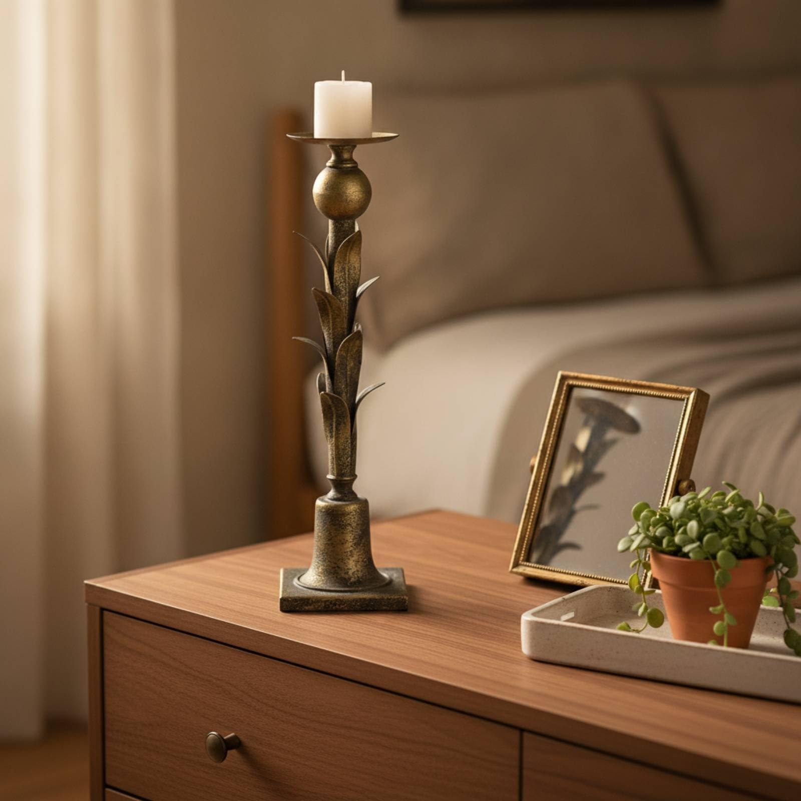 Baoblaze Candelabro Portacandela Candelieri Portapilastri Supporto Candele Dal Look in Ferro Stelo Sottile con Sfera E Piatto Superiore Stile Rustico, A3080