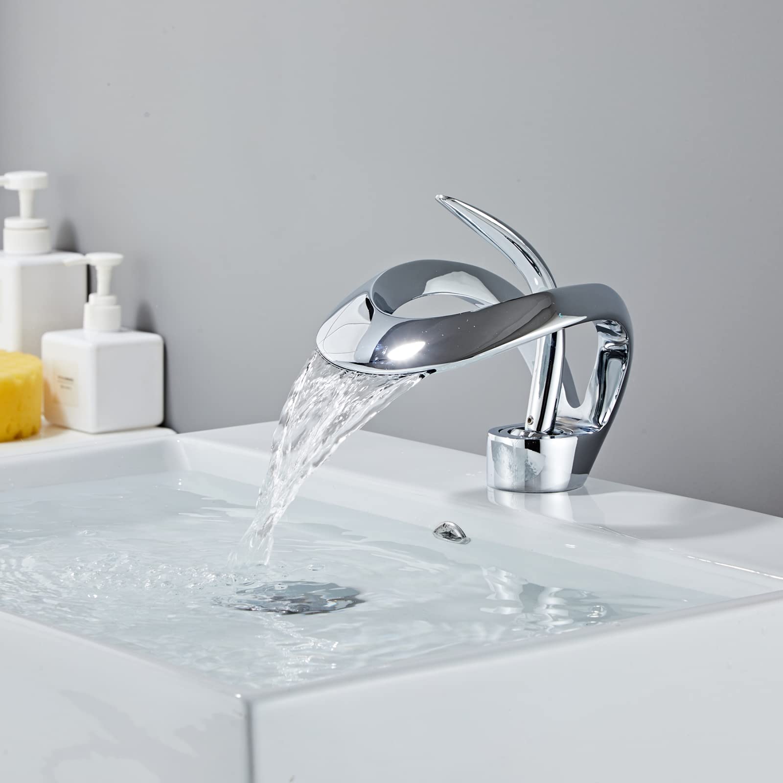 Grifo de lavabo,Grifo Lavabo Cascada Moderno,Grifo de lavabo con bonito diseño,Grifo de baño para agua fría y caliente, Válvula De Cerámica,Ajustable de Caliente y Frío,Cromado,Normal