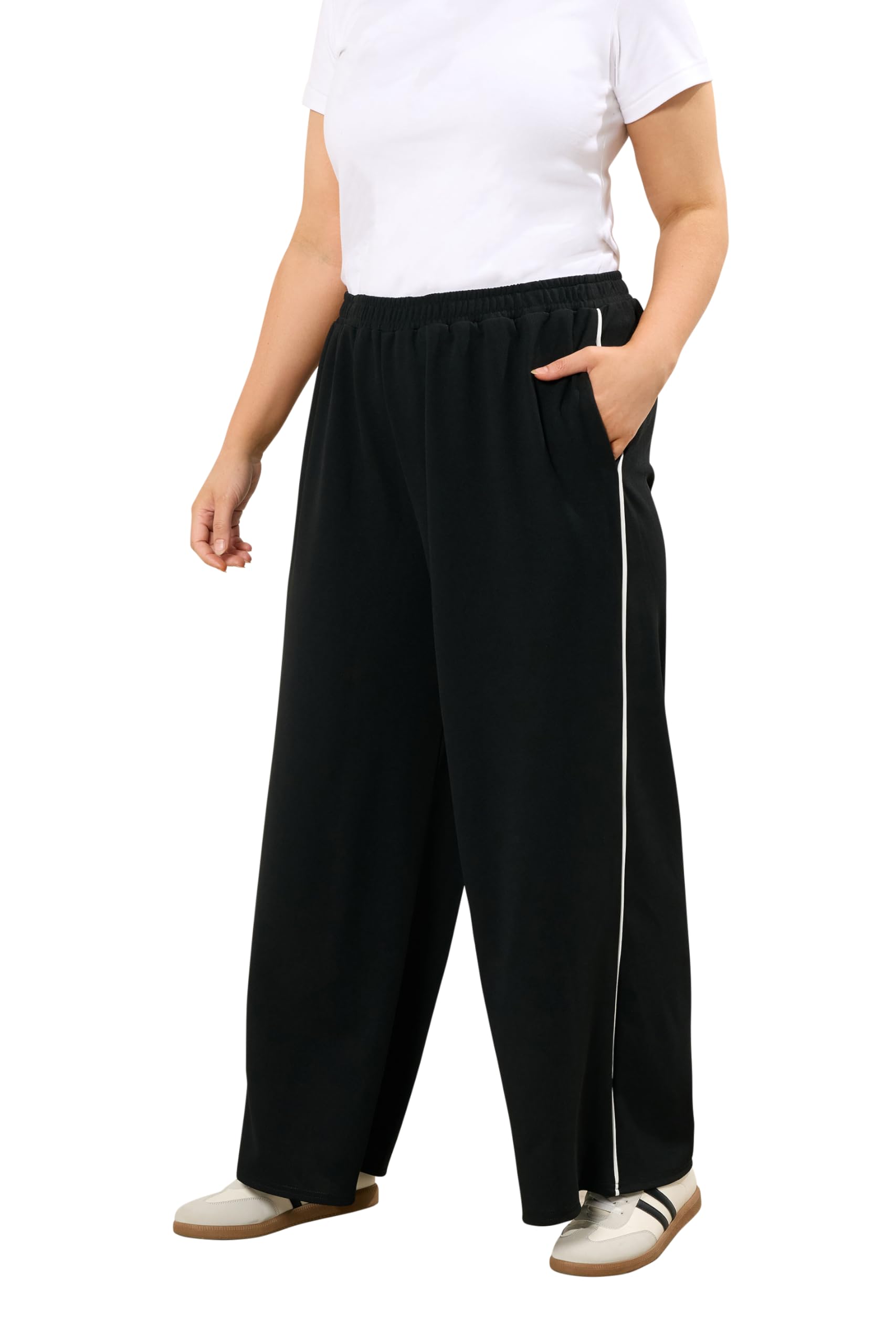 Yours Women's Black Wide Leg Trousers In | Size: 22-24