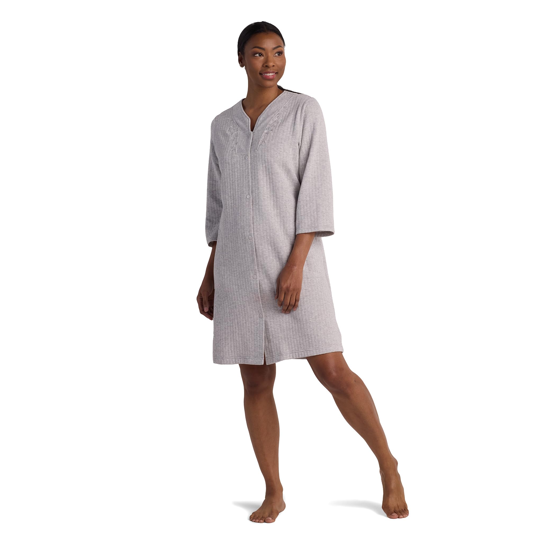 Miss Elaine Womens Short Seersucker Robe Snap Front and Short Sleeves Two Front Pockets Sleepwear and Loungewear