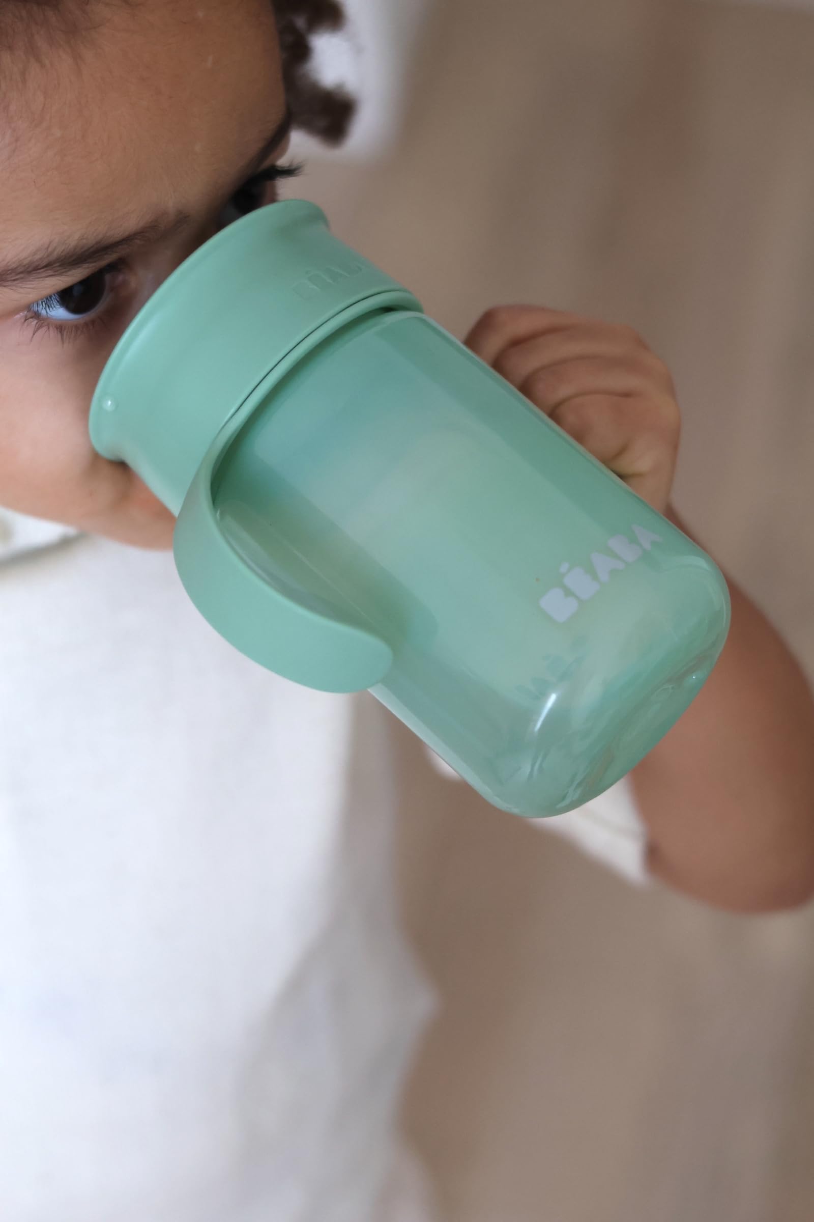 BÉABA, Tasse d'Apprentissage 360° avec Disque Anti-Goutte, Système Breveté Anti-Fuite, à partir de 12 Mois, Anses Amovibles, avec Couvercle hygiénique, Solide et Légère, 340 ml, Vert Sauge