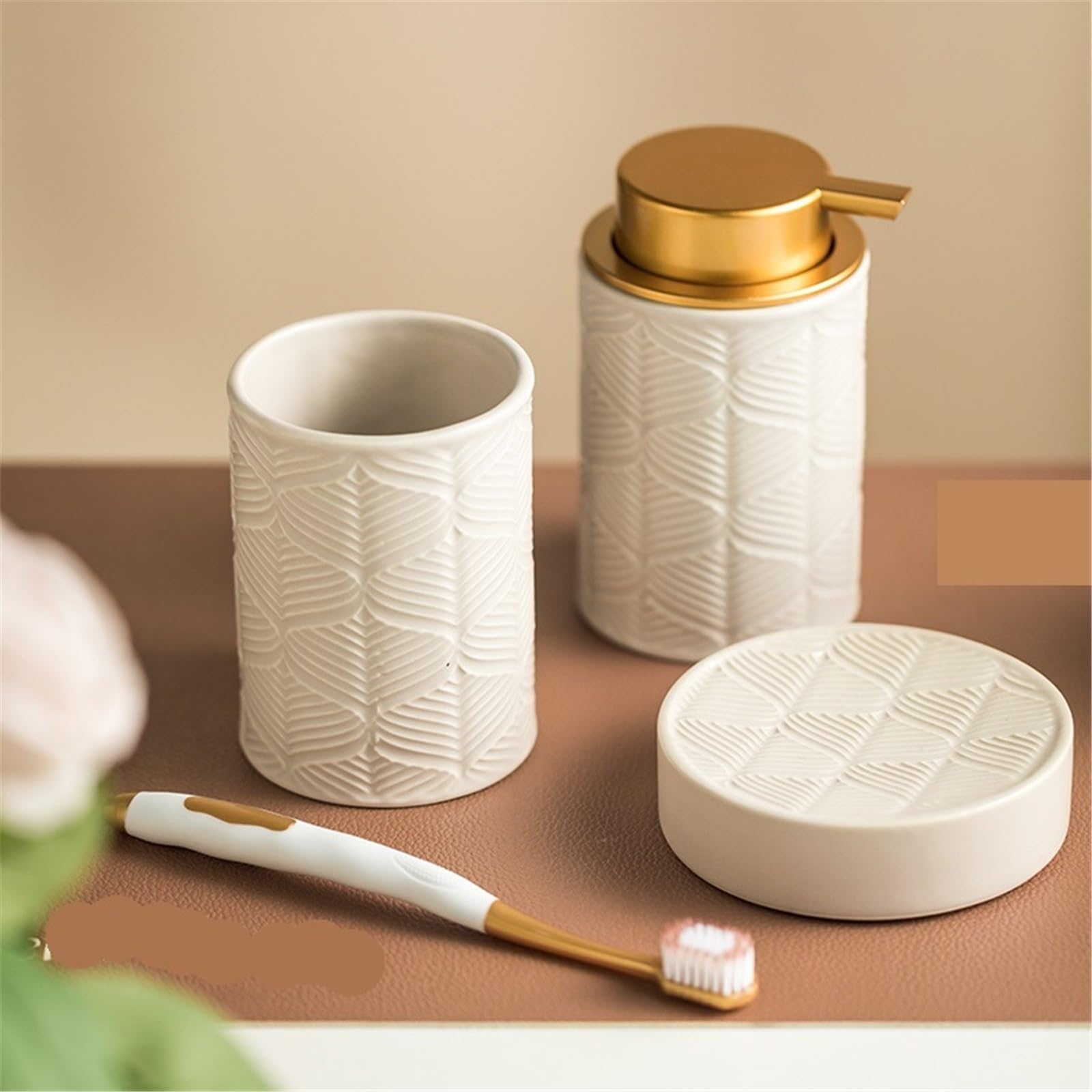 Dispenser Di Sapone Set creativo da bagno in ceramica composto tre pezzi, tra cui dispenser di sapone, bicchiere for collutorio e portasapone