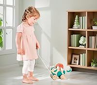 Vista 4 de Hape Juguete de madera Walk-A-Long para gatito, juguete de tirar y sonajero para niños pequeños, juguetes Montessori para caminar niños pequeños