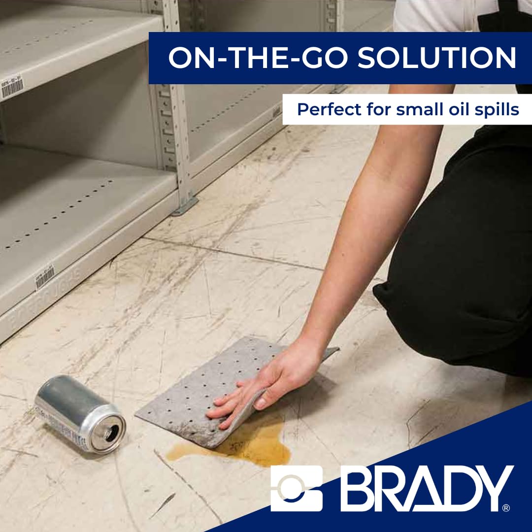 SPC® by Brady Kit Anti-Inquinamento per Oli – Kit Assorbente per Sversamenti di Oli e Liquidi a Base di Petrolio, Include 25 Panni Assorbenti per Olio, 4 Calze, Guanti e Sacco per Smaltimento