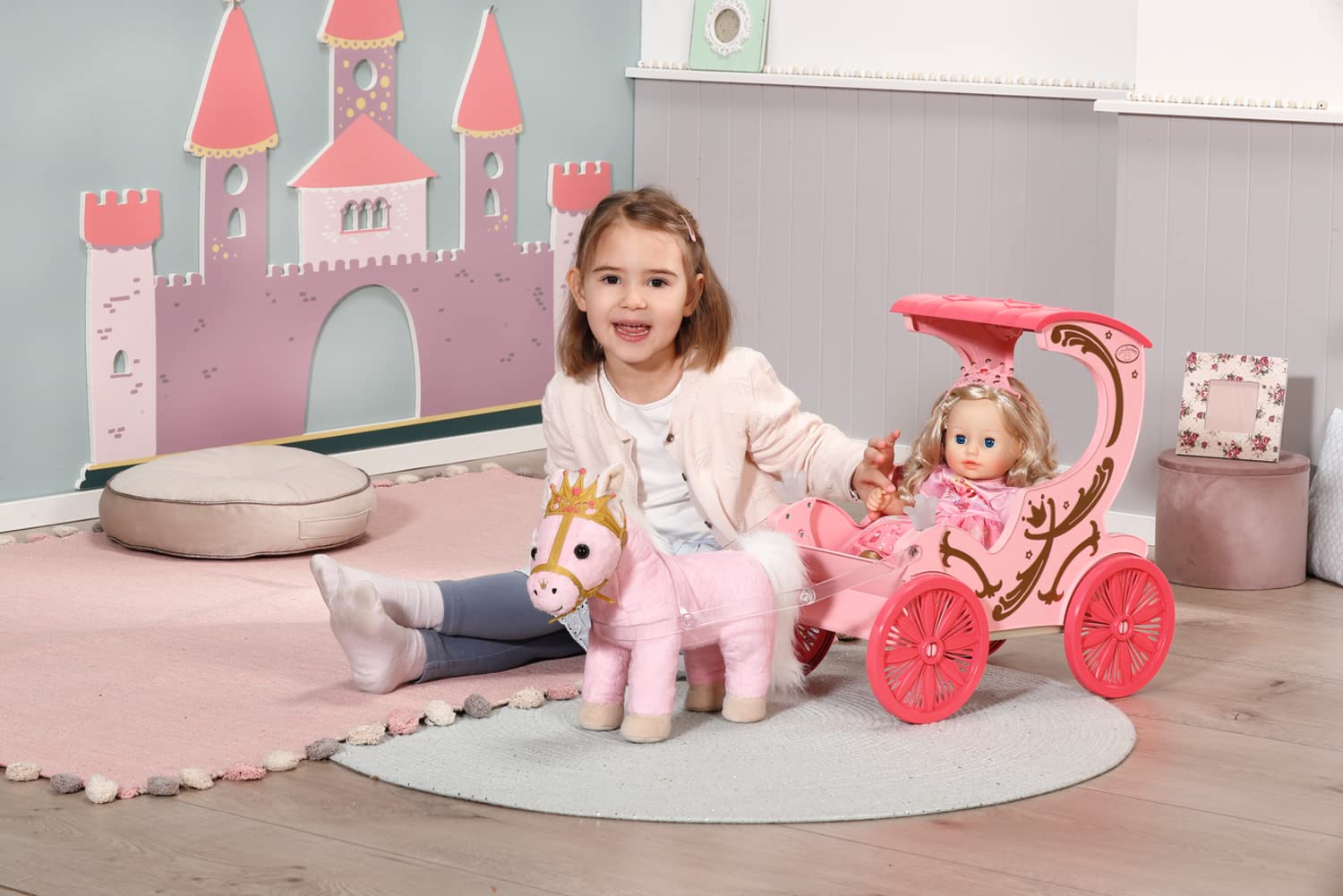 Baby Annabell Carrozza e Pony - per Bambole da 36 e 43 cm - La Carrozza Include Effetti di Luce, Maniglia/Imbracatura Rimovibile - Funziona con Pile - per Bambini e Bambine da 1 Anno in su