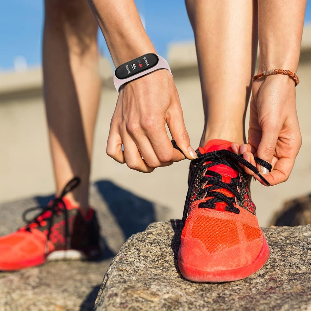 FOREVER Smart Band Fitband Fitness Tracker con Activity Tracker, orologio cardiofrequenzimetro con pressione sanguigna e contatore di calorie, orologio contapassi leggero, batteria a lunga durata