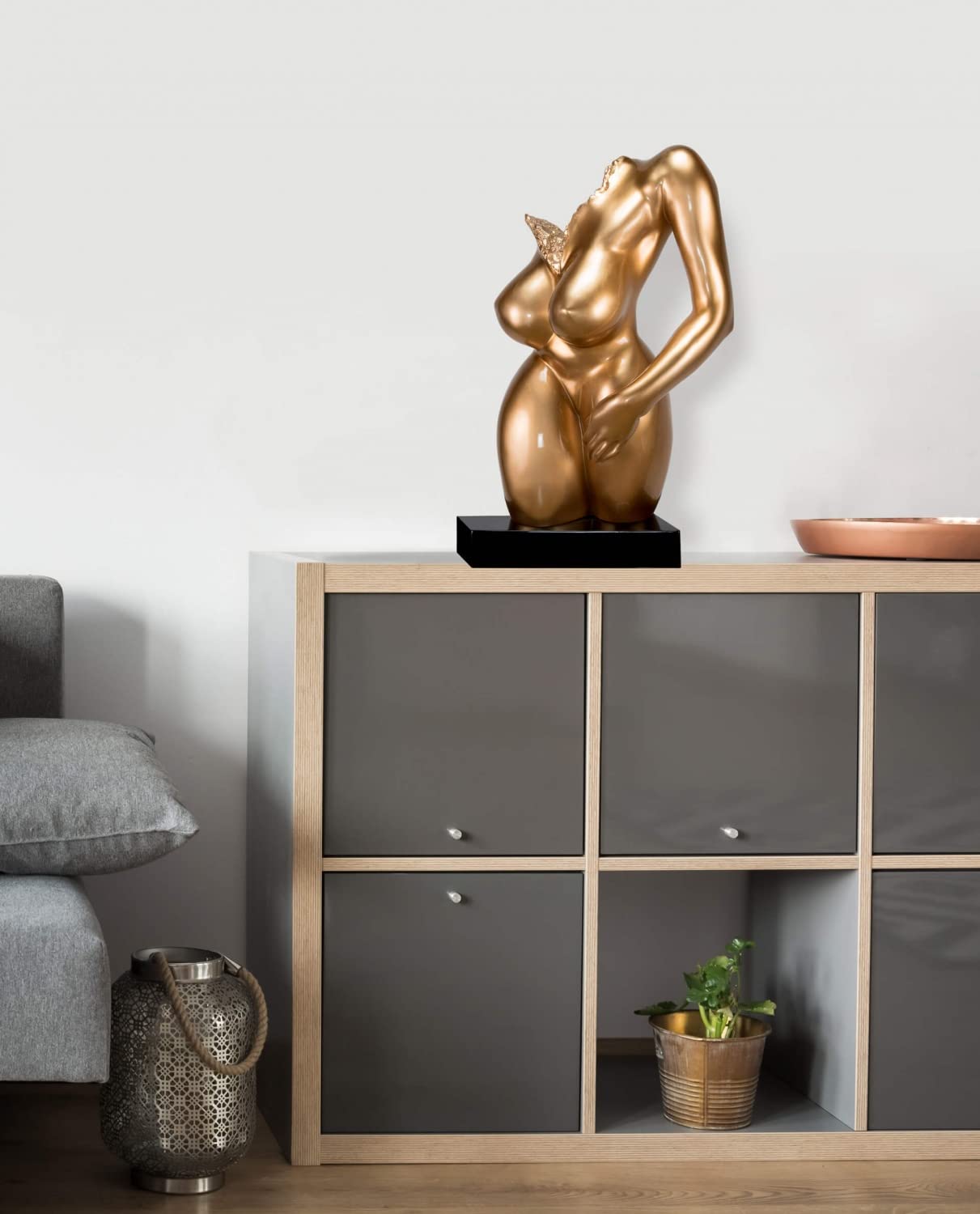 KunstLoft Skulptur modern | 100% HANDGEFERTIGT | 34x60x24cm | Kunststein Statue 'Spiritual Entrance' | Menschen | Gold Schwarz | Deko Figur Wohnzimmer