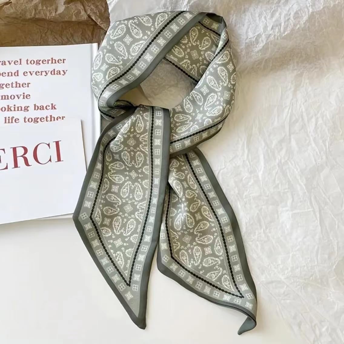 4 szt. szalik damski, bandana do włosów dla kobiet, satynowa chustka, chusta na głowę, wiązanie szyi lub głowy, stylowe akcesoria modowe, styl boho, prezenty dla kobiet (89 x 6 cm)