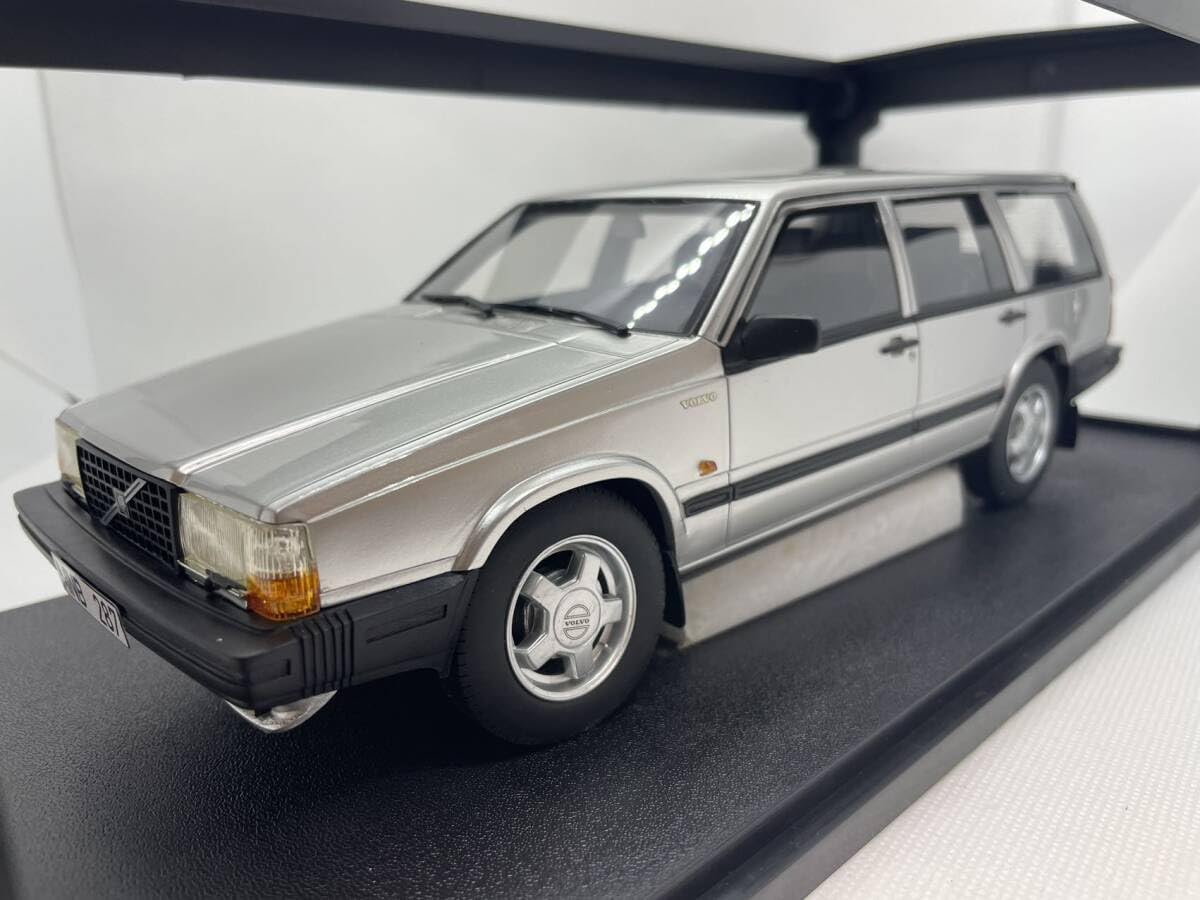 Amazon | Cult 1/18 ボルボ VOLVO 740 Turbo Estate 1988 Silver
