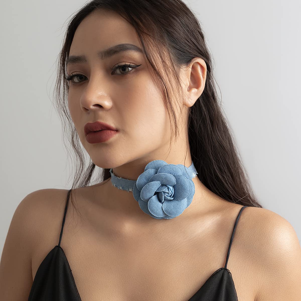 Elegant Blue Floral Necklace img4-y__79035.1642963027.jpg?c=2 main image 4
