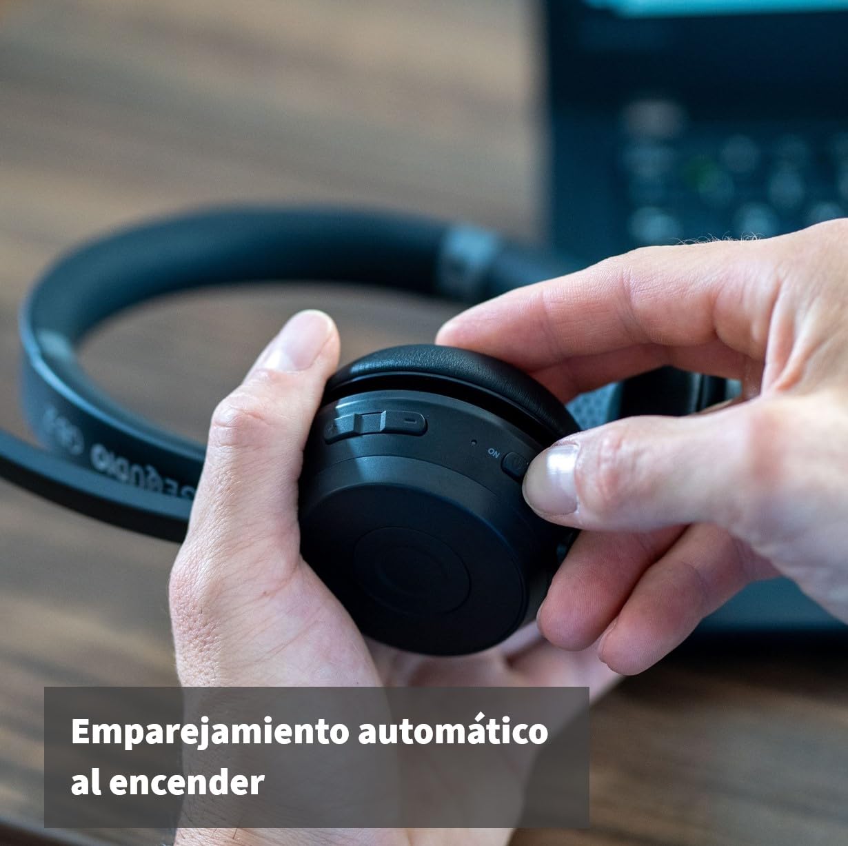 GEQUDIO GB-2 - Auriculares Bluetooth con micrófono, cancelación pasiva de ruido, auriculares inalámbricos, conecta 2 dispositivos simultáneamente (smartphone, teléfono móvil, PC, portátil