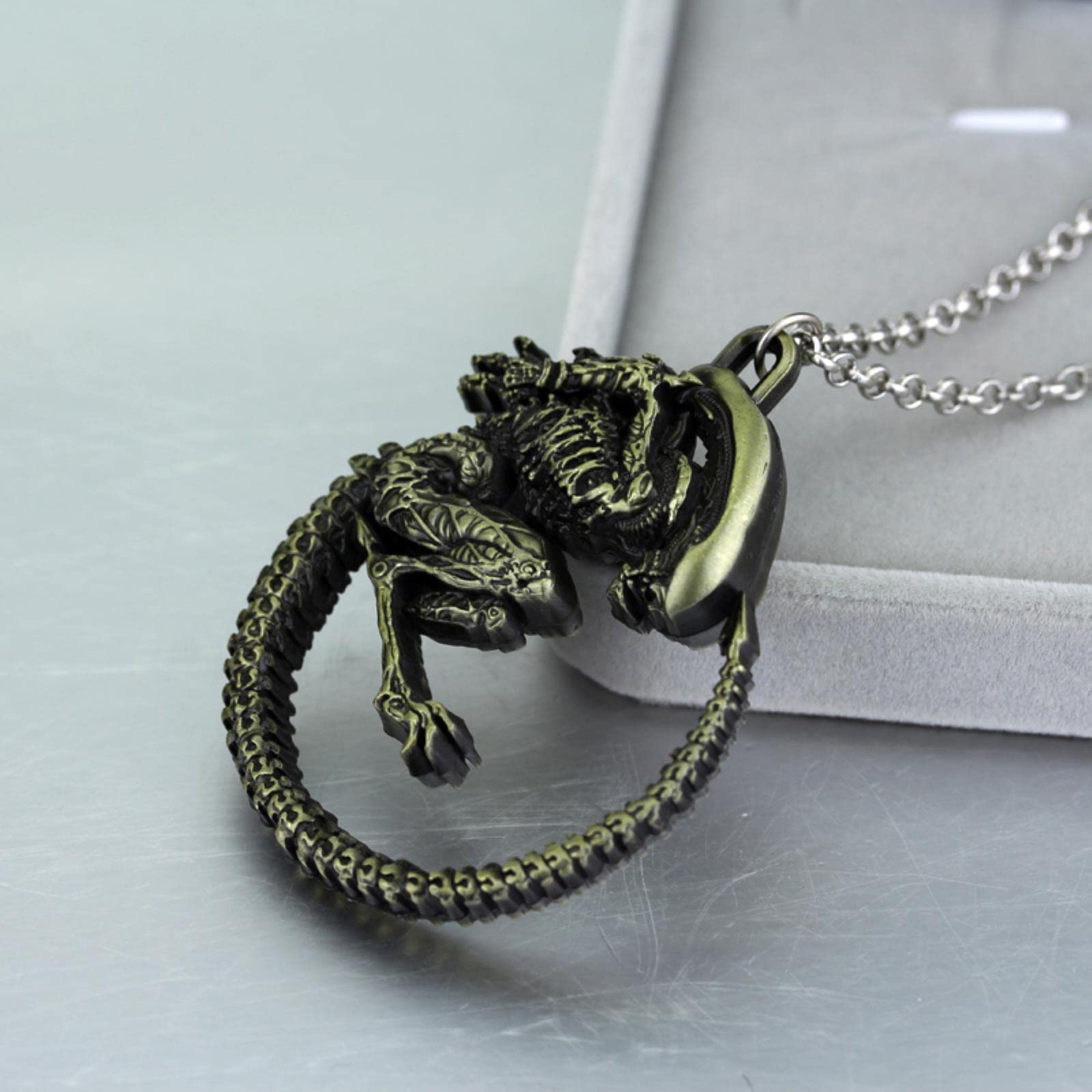 Collier Avec Pendentif Alien Pour Homme Ou Femme - Bijou Neuf Avec étiquettes, Style SF