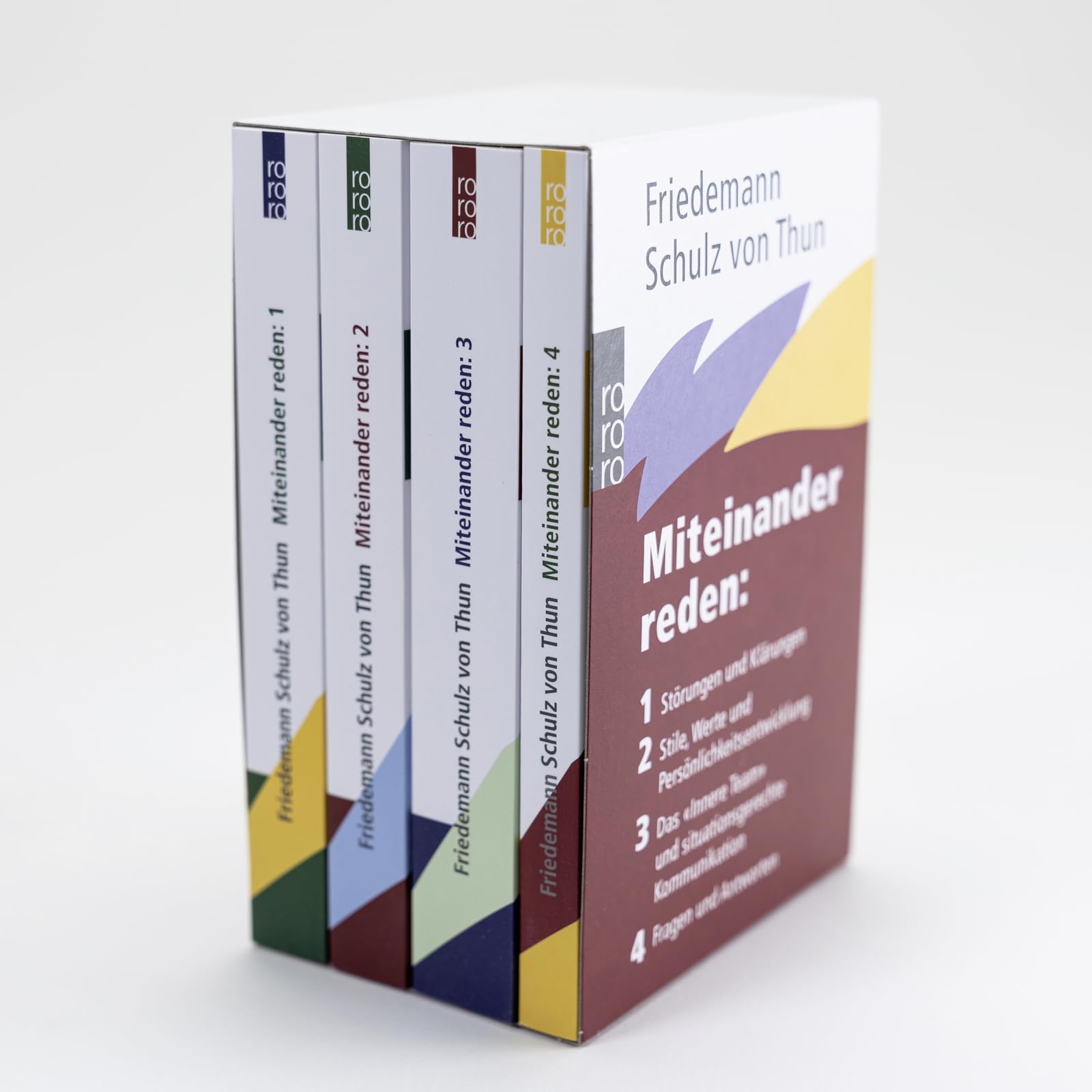 Miteinander reden 1– 4 (Faltschachtel): Störungen und Klärungen / Stile, Werte und Persönlichkeitsentwicklung / Das «Innere Team» und situationsgerechte Kommunikation / Fragen und Antworten