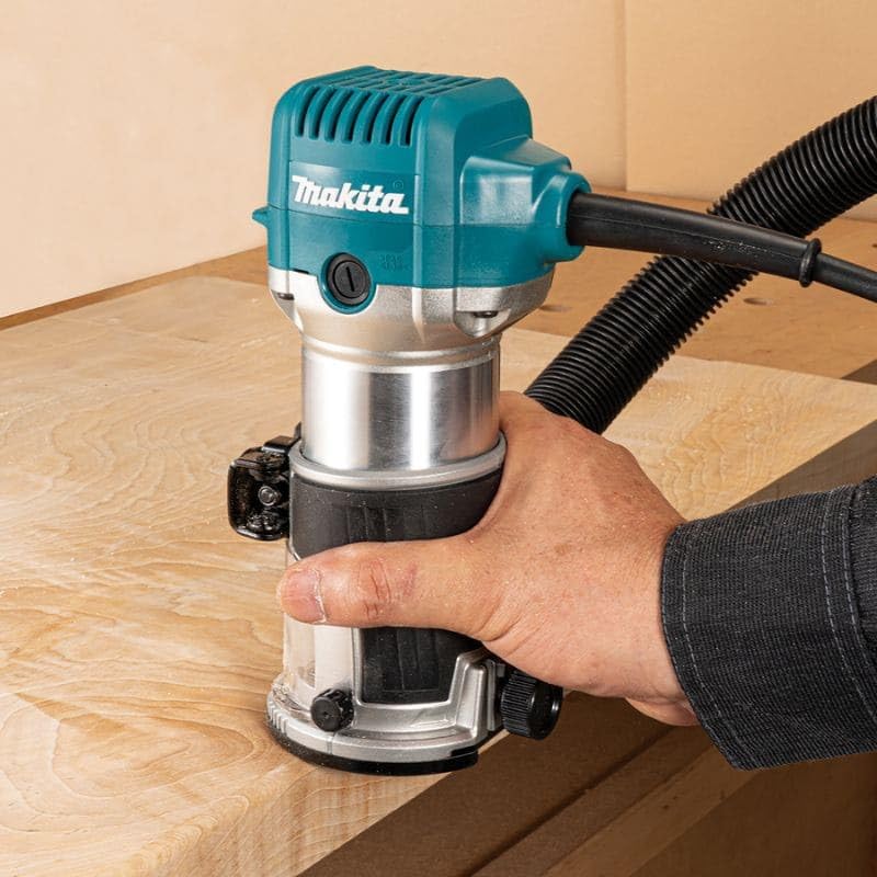 Makita RT0702CJ - Fresa y fresadora superior (710 W, aluminio, base de inmersión, pinza Ø 8 o 6 mm) en maletín Makpac