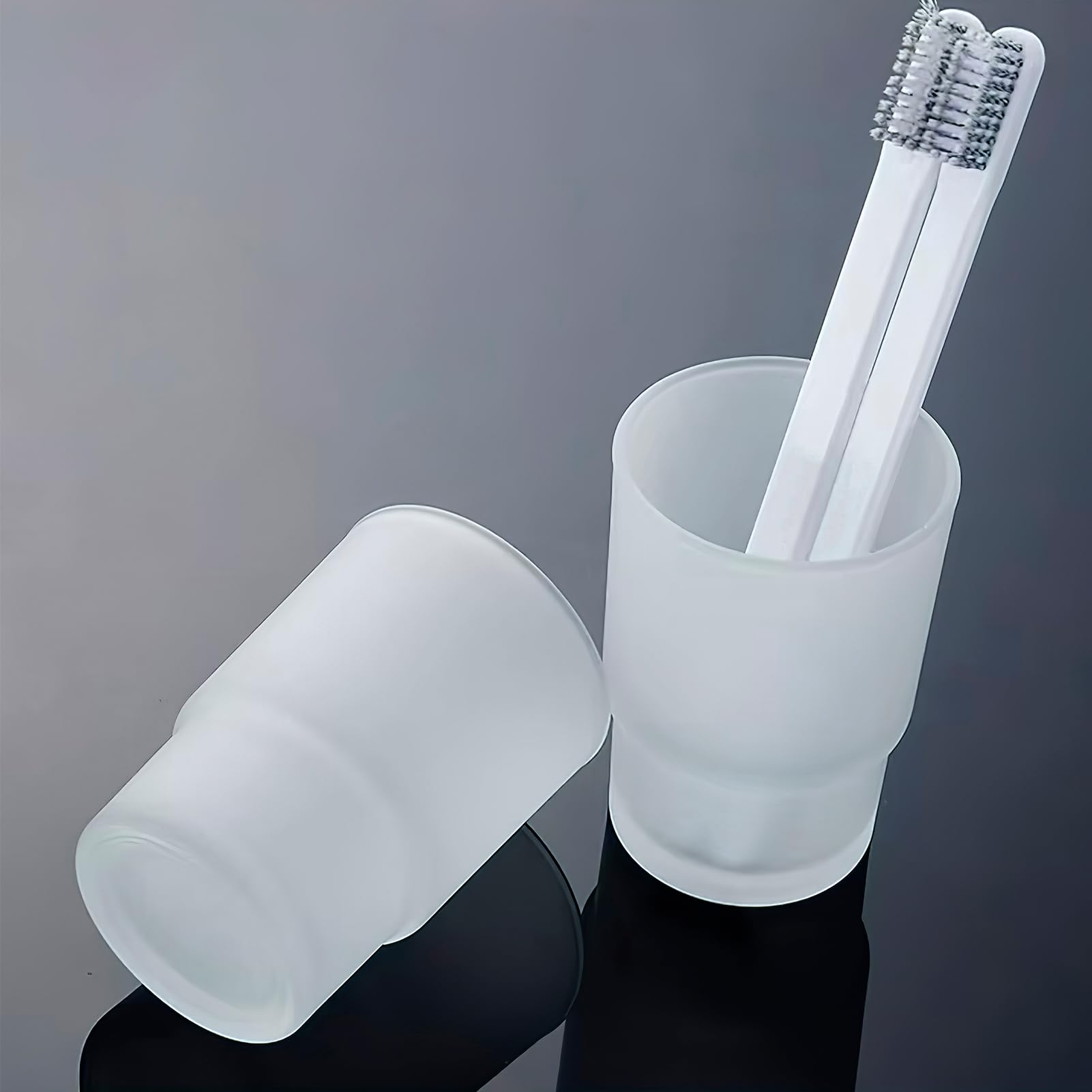 2 Bicchieri Porta Spazzolino In Vetro Satinato – Antiscivolo, Igienici, Per Bagno, Casa E Hotel, Altezza 9,5 Cm