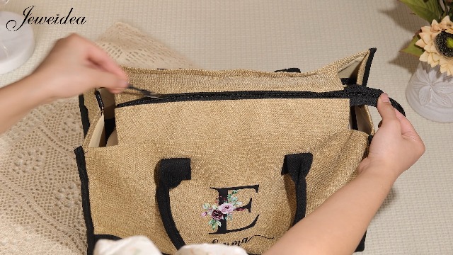 Jewelora Tote Bag Personnalisable Pour Femme - Grand Sac De Plage Avec Pochette & Nom Brodé, Idéal Cadeau Maman, Mariée