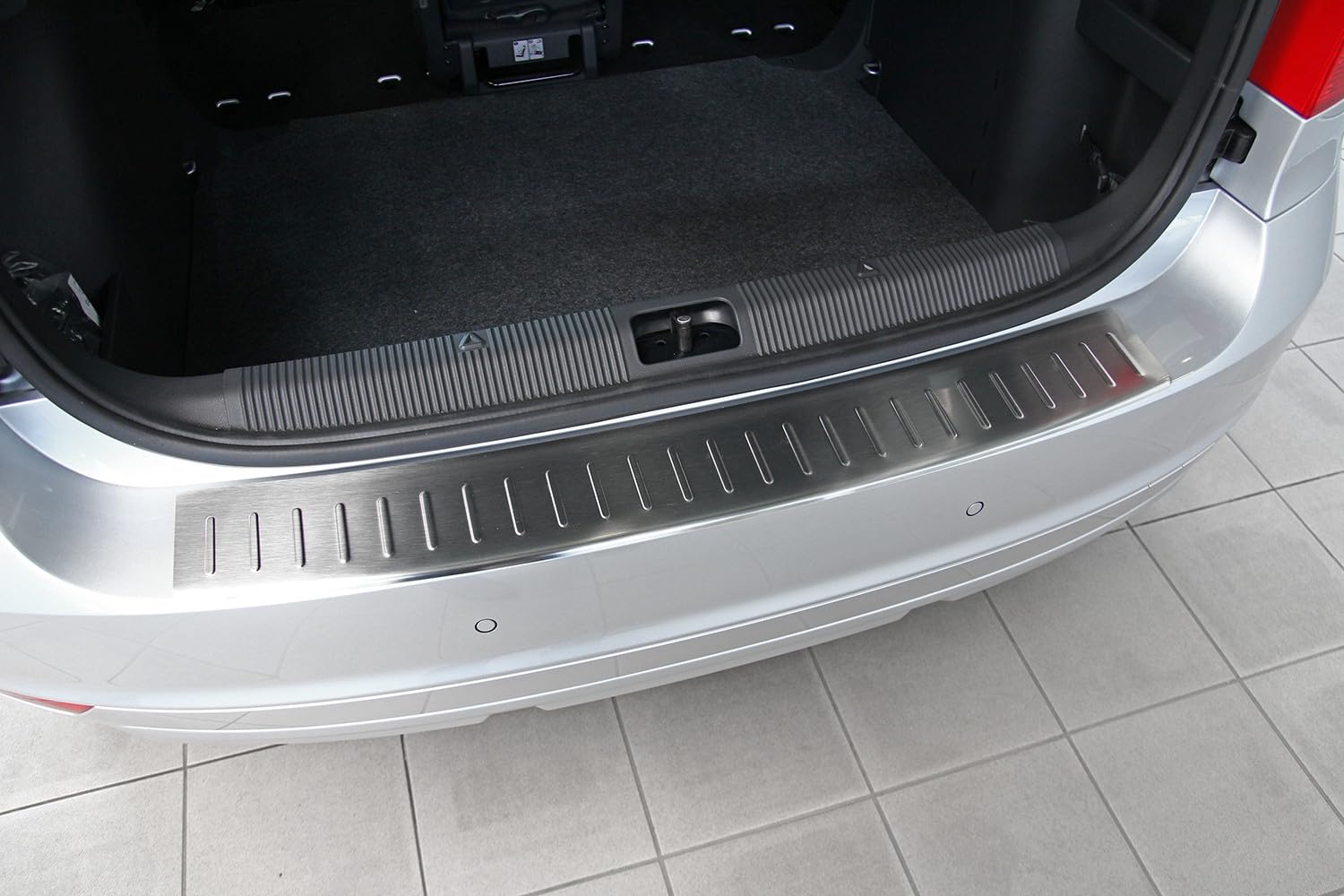 tuning-art Ladekantenschutz passend für Skoda Yeti Outdoor Adventure | V2A Edelstahl 100% passgenau Abkantung 100% Rostfrei 3M VHB Spezialklebeband Reinigungstuch Montageanleitung