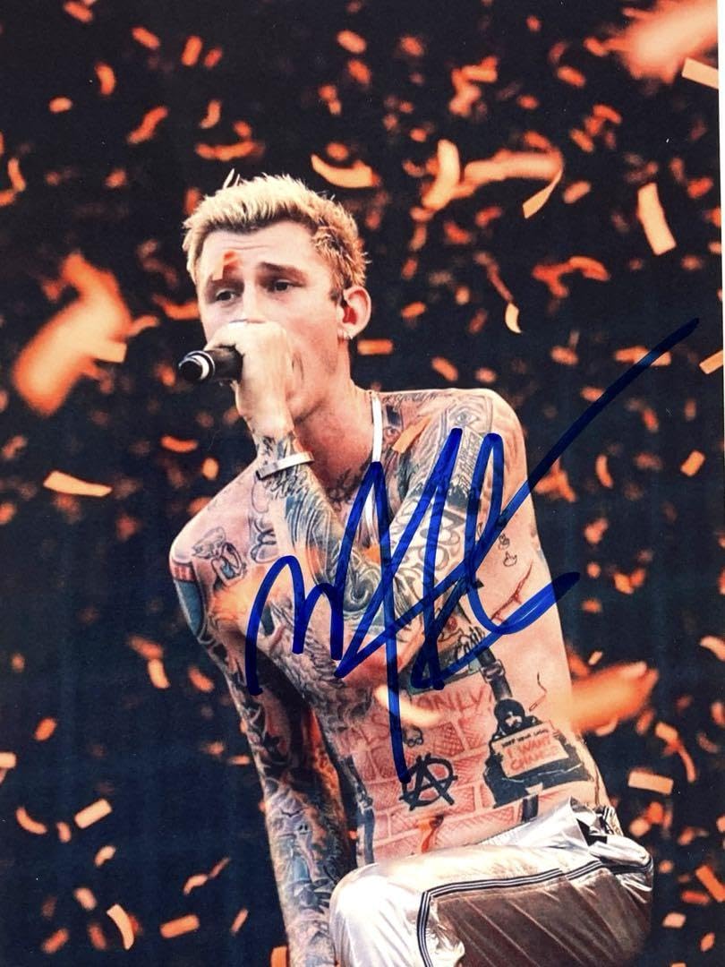 マシン・ガン・ケリー直筆サイン入り2Lサイズ写真…アメリカのラッパー