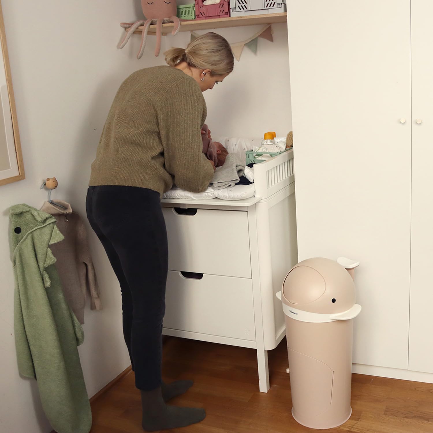 Kindsgut cestino per pannolini balena sabbia incl. foglio tubolare, antiodore grazie al doppio sportello antiodore, facile da pulire, materiali ecocompatibili, bellissimo design a balena