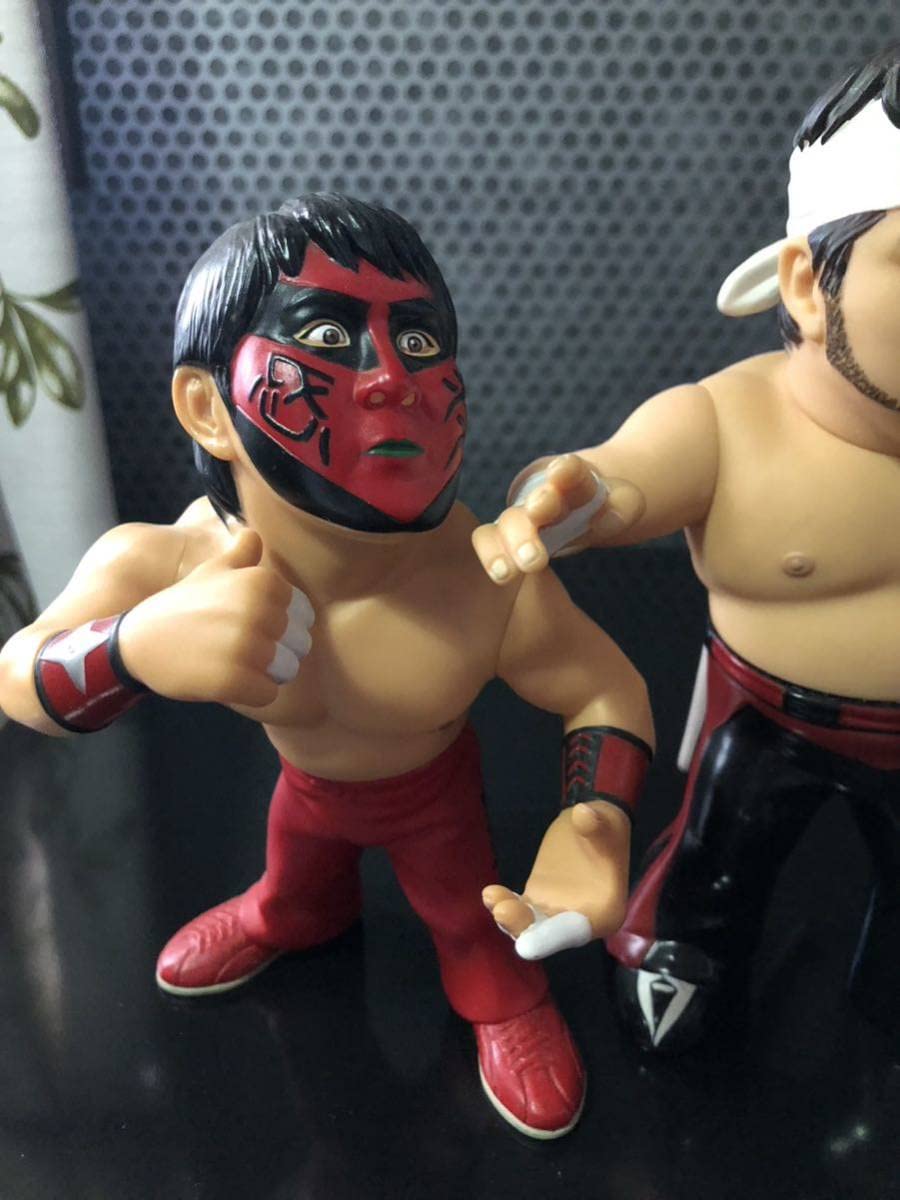 Amazon.co.jp: 新日本 闘魂三銃士＆ムタ HAOフィギュア 格闘技 